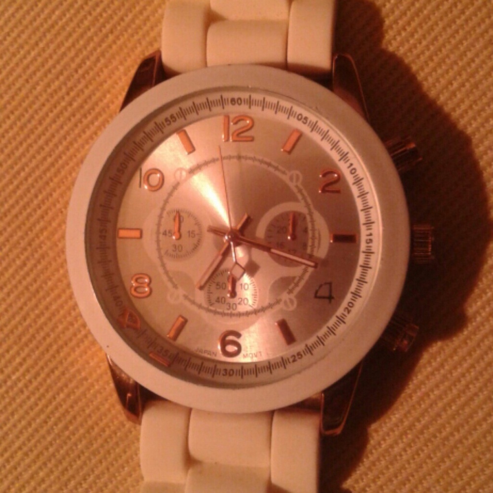 Works,Nwot White watch gold numbers